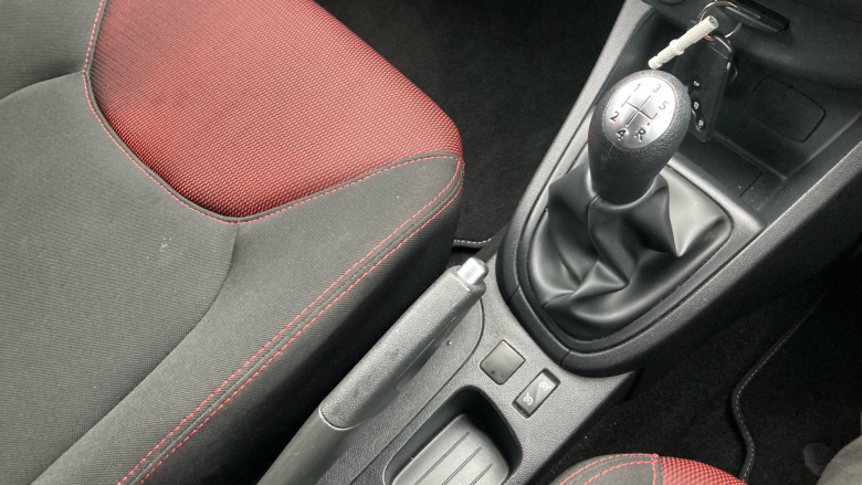 Renault Clio 0.9 TCE 90 Play 5dr Petrol Hatchback